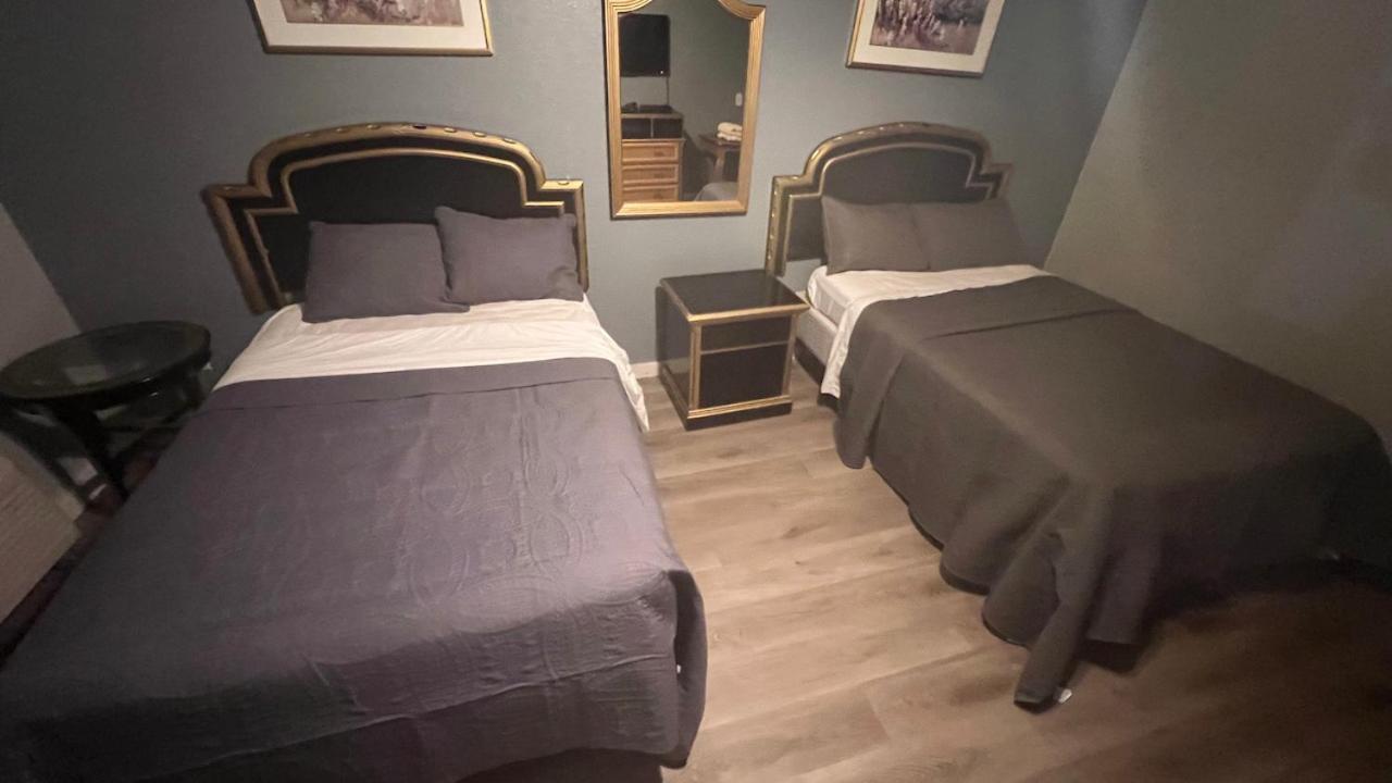 Texas Lodge Kenedy Bagian luar foto