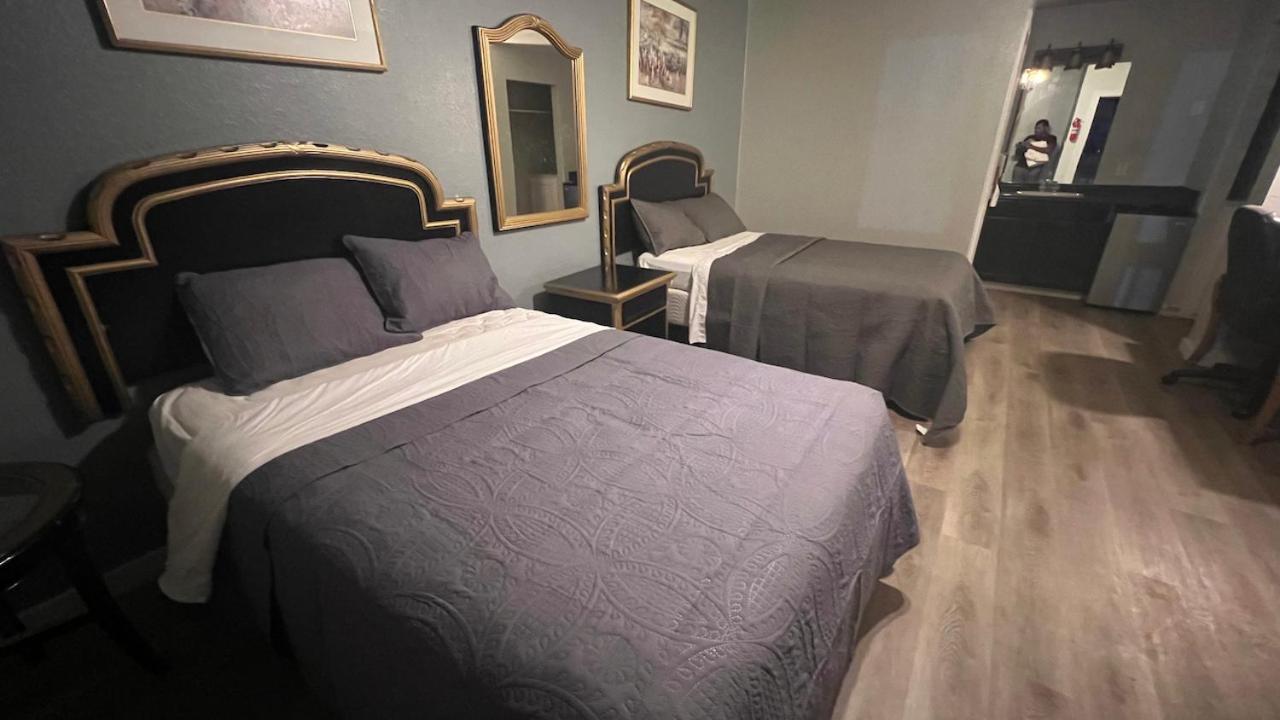 Texas Lodge Kenedy Bagian luar foto